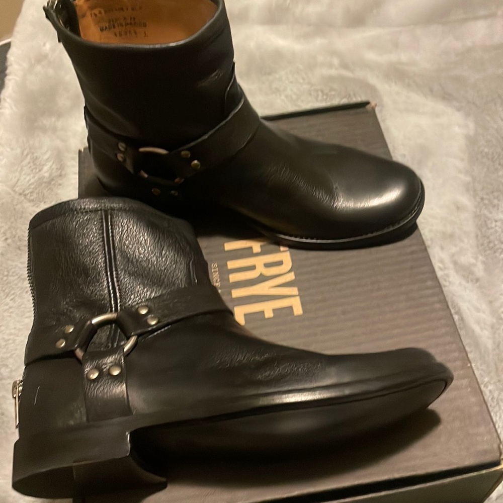 FRYE**NWT**Portia Harness Short Booties